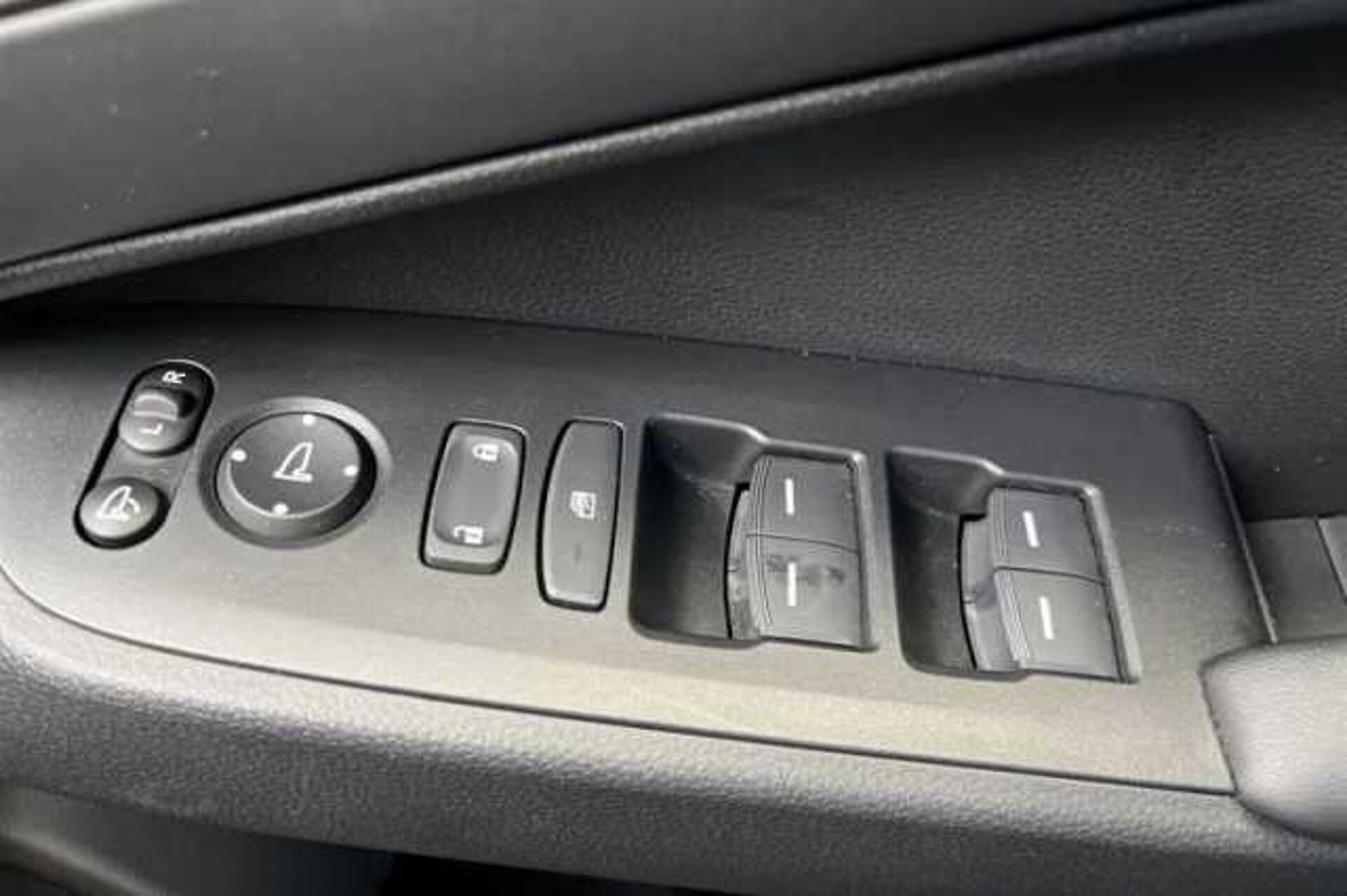 Honda HR-V Hybrid 1.5 EHEV ELEGANCE 5DR CVT 