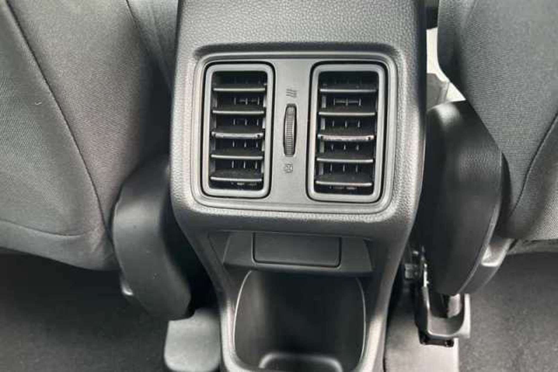 Honda HR-V Hybrid 1.5 EHEV ELEGANCE 5DR CVT 