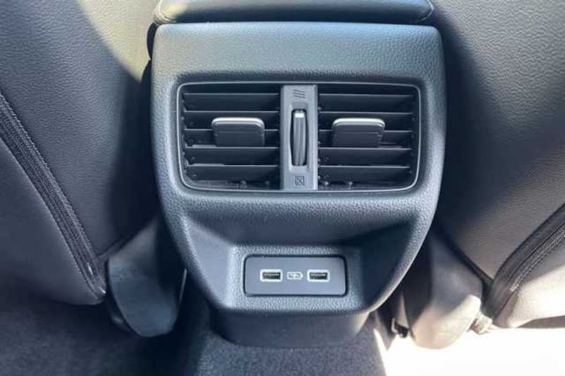 Honda Civic Hybrid 2.0 eHEV Advance 5dr CVT 